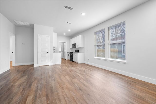 120 Red Bird Lane, Mabank, TX 75156