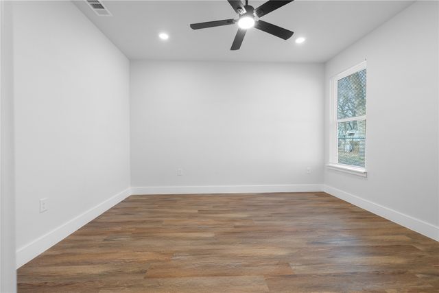 120 Red Bird Lane, Mabank, TX 75156