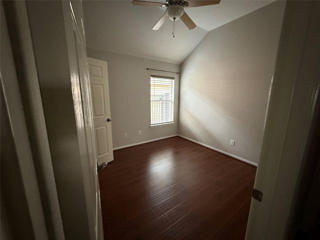 18419 S Raven Shore Drive, Cypress, TX 77433