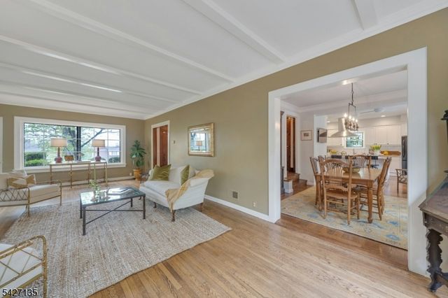 37 Afterglow Avenue, Verona Twp., NJ 07044
