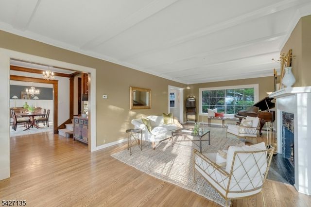37 Afterglow Avenue, Verona Twp., NJ 07044