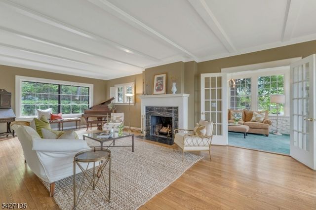 37 Afterglow Avenue, Verona Twp., NJ 07044