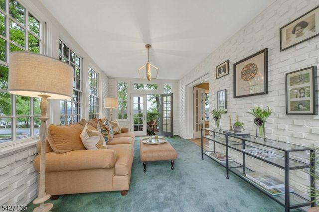 37 Afterglow Avenue, Verona Twp., NJ 07044