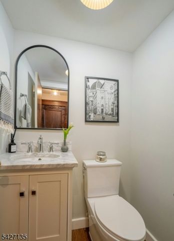 37 Afterglow Avenue, Verona Twp., NJ 07044