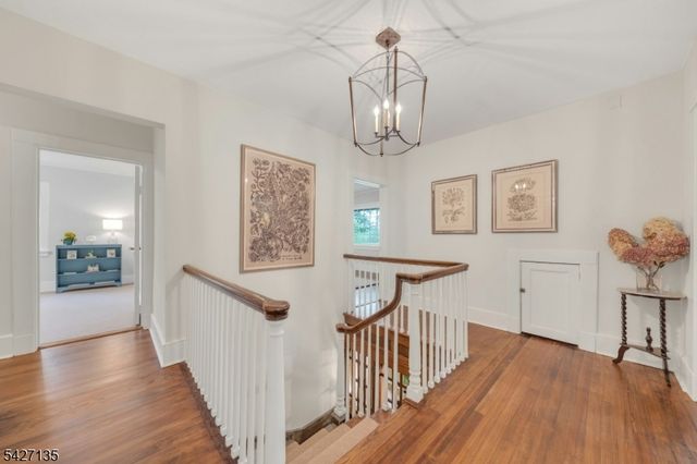 37 Afterglow Avenue, Verona Twp., NJ 07044