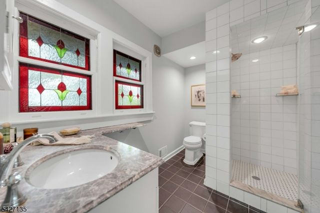 37 Afterglow Avenue, Verona Twp., NJ 07044