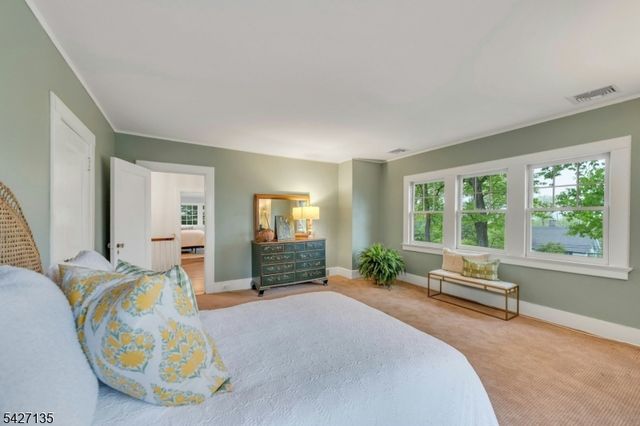37 Afterglow Avenue, Verona Twp., NJ 07044