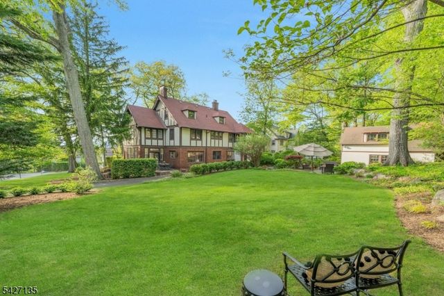 37 Afterglow Avenue, Verona Twp., NJ 07044