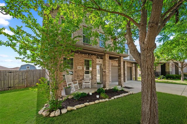 2904 Big Horn Bluff Court, Fort Worth, TX 76108