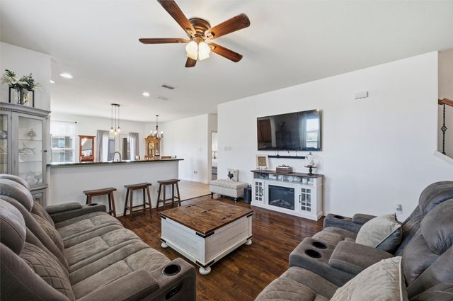 2904 Big Horn Bluff Court, Fort Worth, TX 76108