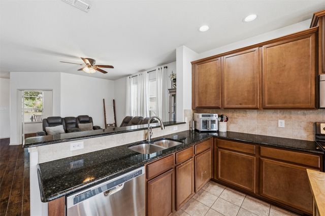 2904 Big Horn Bluff Court, Fort Worth, TX 76108