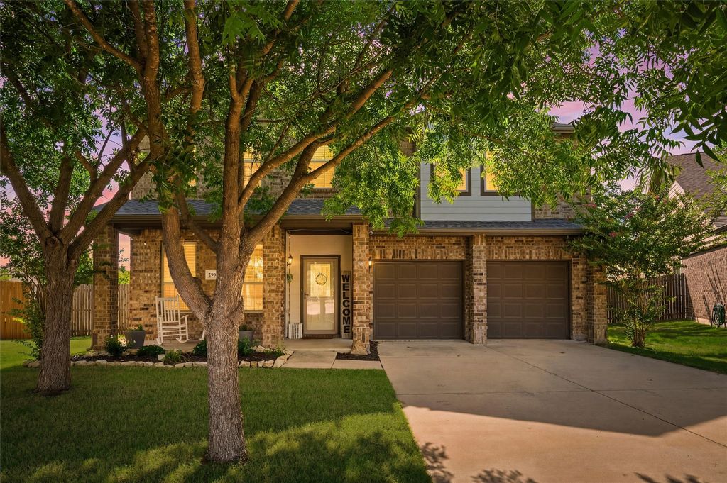 2904 Big Horn Bluff Court, Fort Worth, TX 76108
