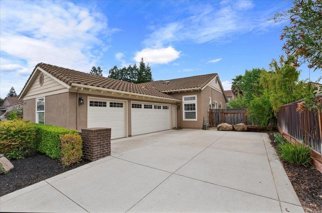 19135 Chinook Court, Morgan Hill, CA 95037