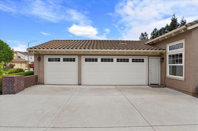 19135 Chinook Court, Morgan Hill, CA 95037
