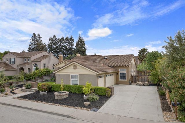 19135 Chinook Court, Morgan Hill, CA 95037
