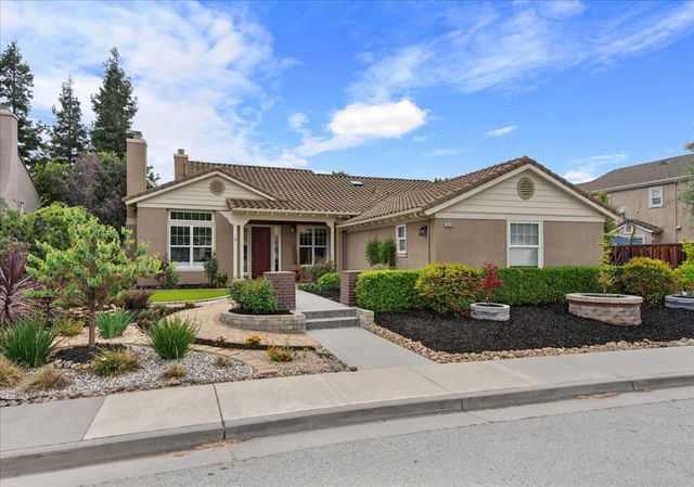 19135 Chinook Court, Morgan Hill, CA 95037