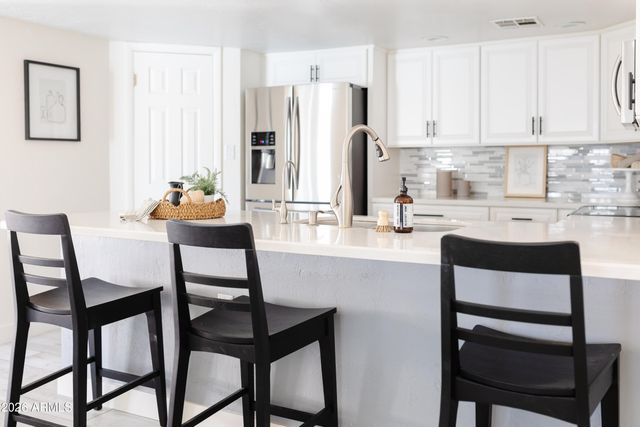 720 N HAZELTON Drive, Chandler, AZ 85226