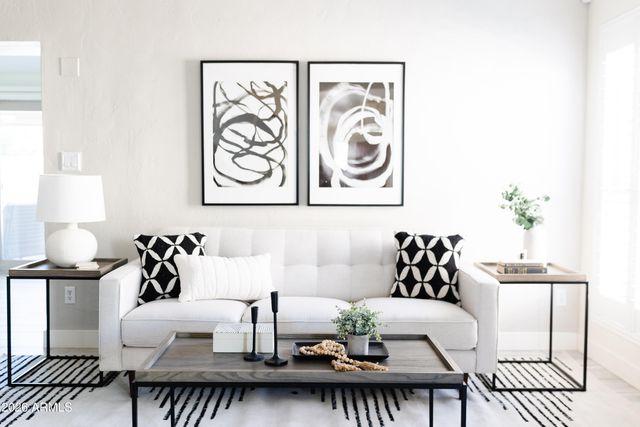 720 N HAZELTON Drive, Chandler, AZ 85226