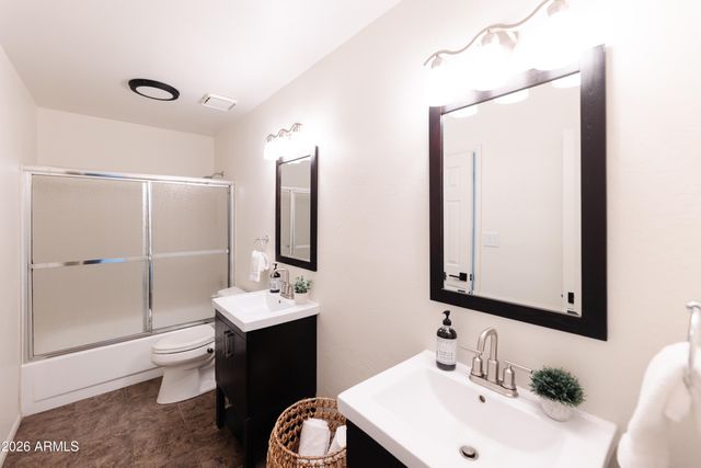 720 N HAZELTON Drive, Chandler, AZ 85226