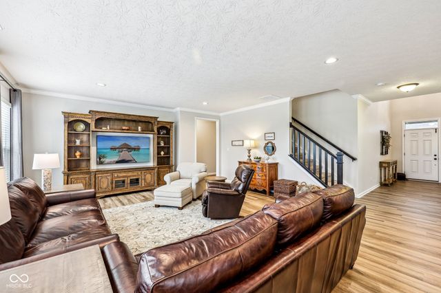 4204 Omaha Drive, Bargersville, IN 46106