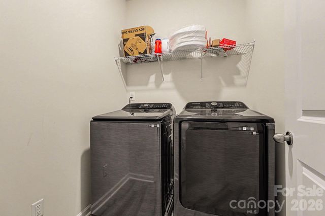 7125 Maple Run Circle, Charlotte, NC 28215