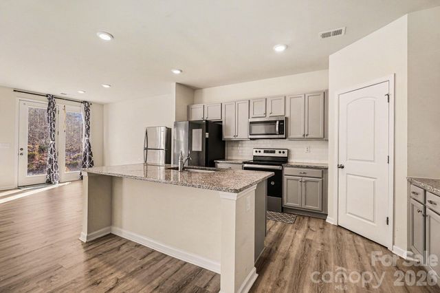 7125 Maple Run Circle, Charlotte, NC 28215