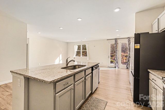 7125 Maple Run Circle, Charlotte, NC 28215