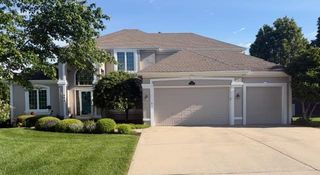 340 SE Chelsea Drive, Lee's Summit, MO 64063