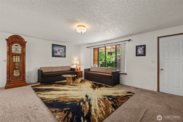 8480 Icicle Road, Leavenworth, WA 98826