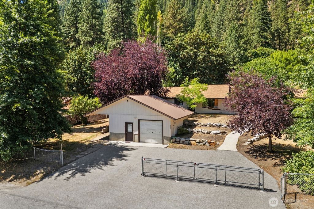 8480 Icicle Road, Leavenworth, WA 98826
