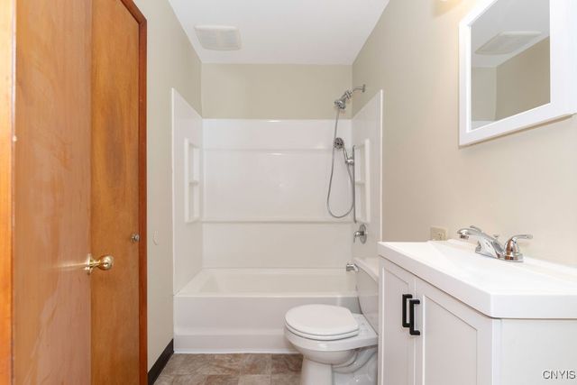 4799 Buckley Road, Clay, NY 13088