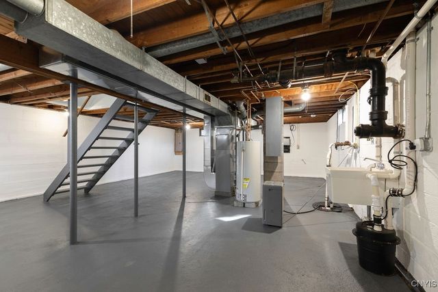 4799 Buckley Road, Clay, NY 13088