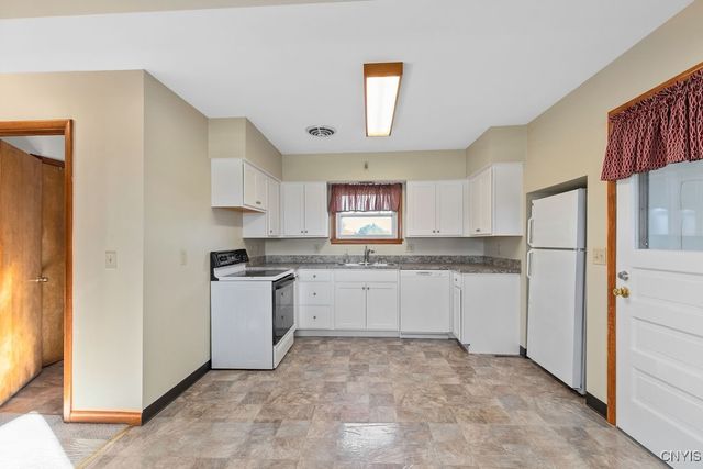 4799 Buckley Road, Clay, NY 13088