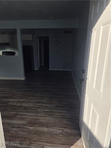 510 McKellar Circle 1, Las Vegas, NV 89119