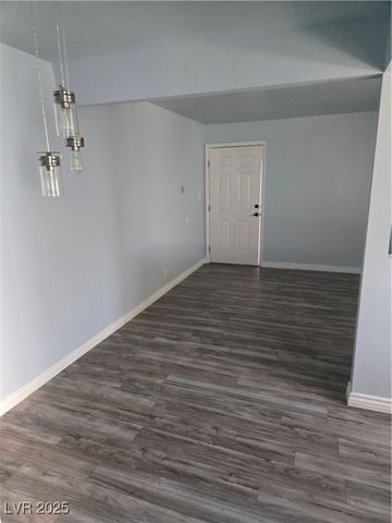 510 McKellar Circle 1, Las Vegas, NV 89119