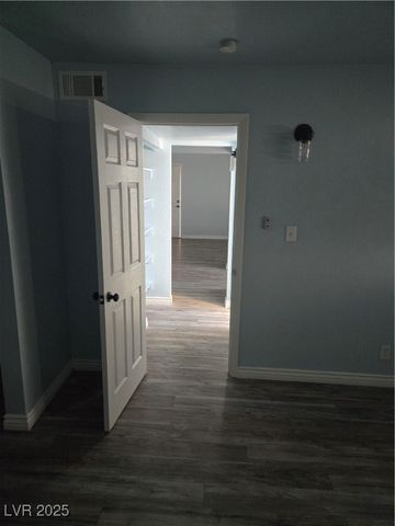 510 McKellar Circle 1, Las Vegas, NV 89119