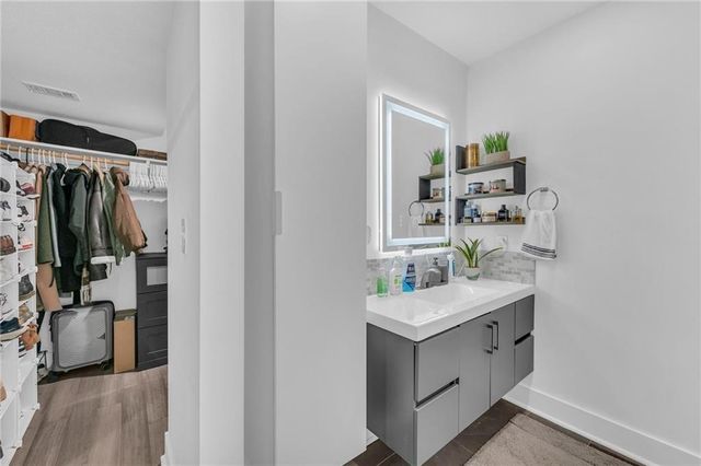 5015 Walnut Street A, Kansas City, MO 64112