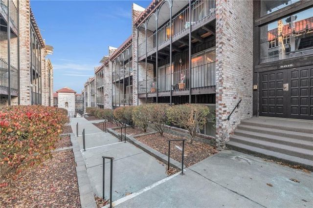 5015 Walnut Street A, Kansas City, MO 64112