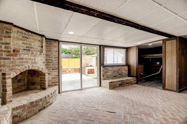 5814 Anaqua Drive, Houston, TX 77092