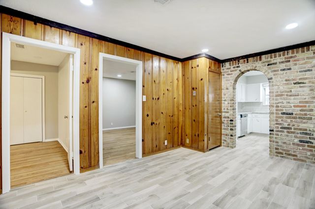 5814 Anaqua Drive, Houston, TX 77092