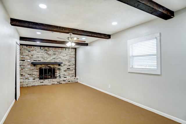 5814 Anaqua Drive, Houston, TX 77092