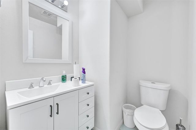 7826 Dairy View Lane, Houston, TX 77072