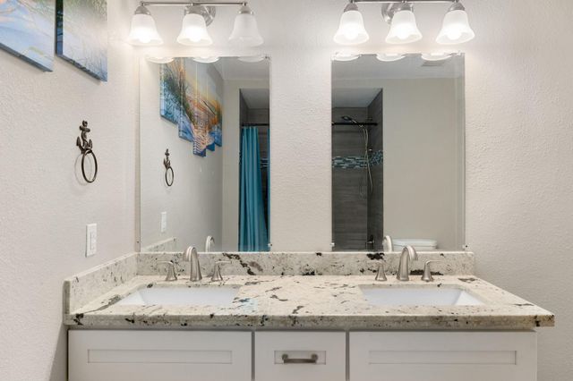9232 Vickijohn Drive, Houston, TX 77031