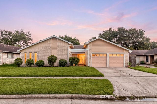 9232 Vickijohn Drive, Houston, TX 77031