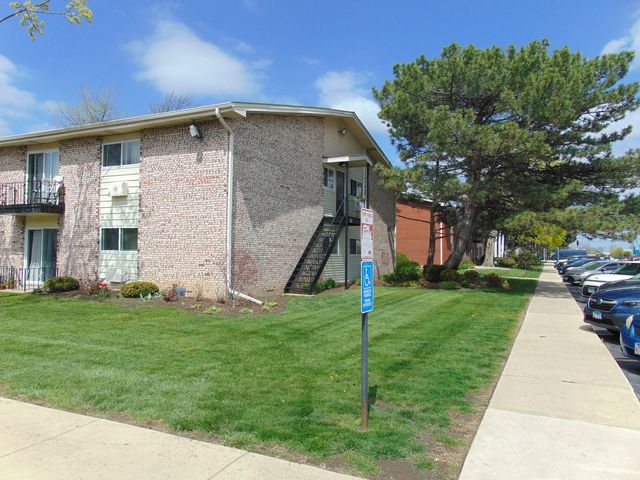 8996 Kennedy Drive 105E, Des Plaines, IL 60016