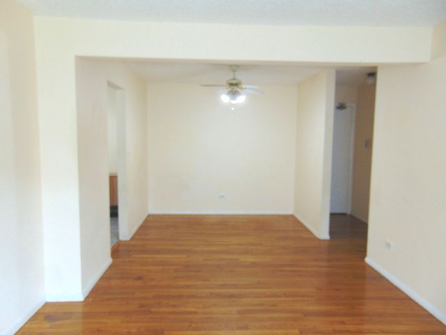 8996 Kennedy Drive 105E, Des Plaines, IL 60016