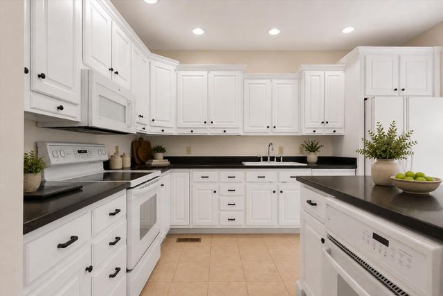 9815 Leslie Sandidge Drive, Ooltewah, TN 37363