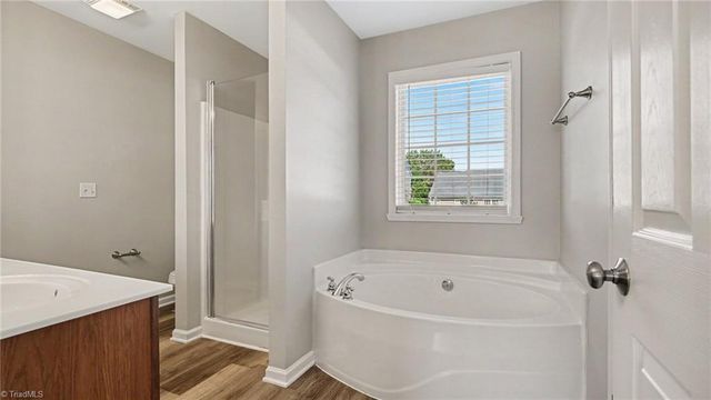 4055 Creekside Court, Winston-salem, NC 27127