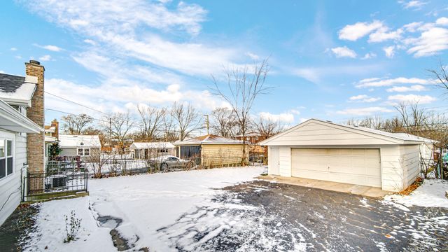 3124 Woodworth Place, Hazel Crest, IL 60429