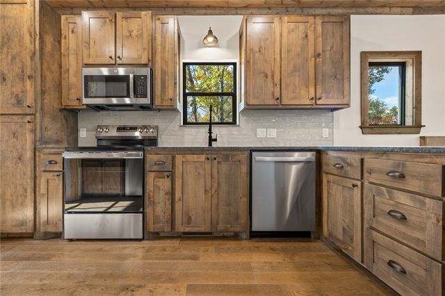 2452 AR 74 East, Jasper, AR 72641